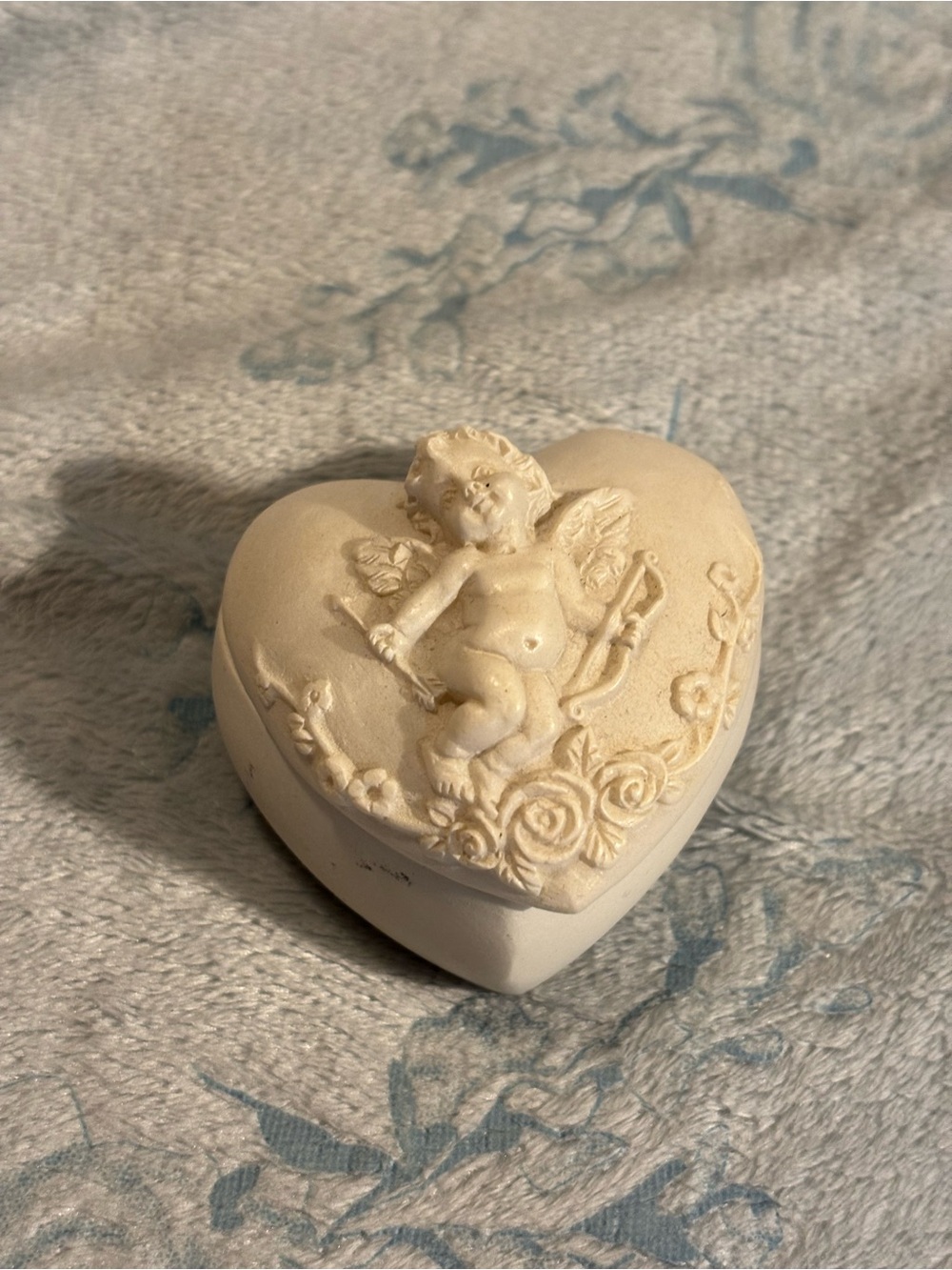 Gilde Cherub Heart Trinket Box - Cream Decorative Home Art